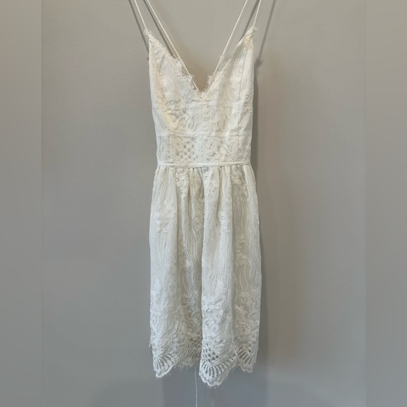 Two Sisters Aurelia Dress White Lace Plunge V Neck Mini Bridal Shower Rehearsal - Picture 2 of 16